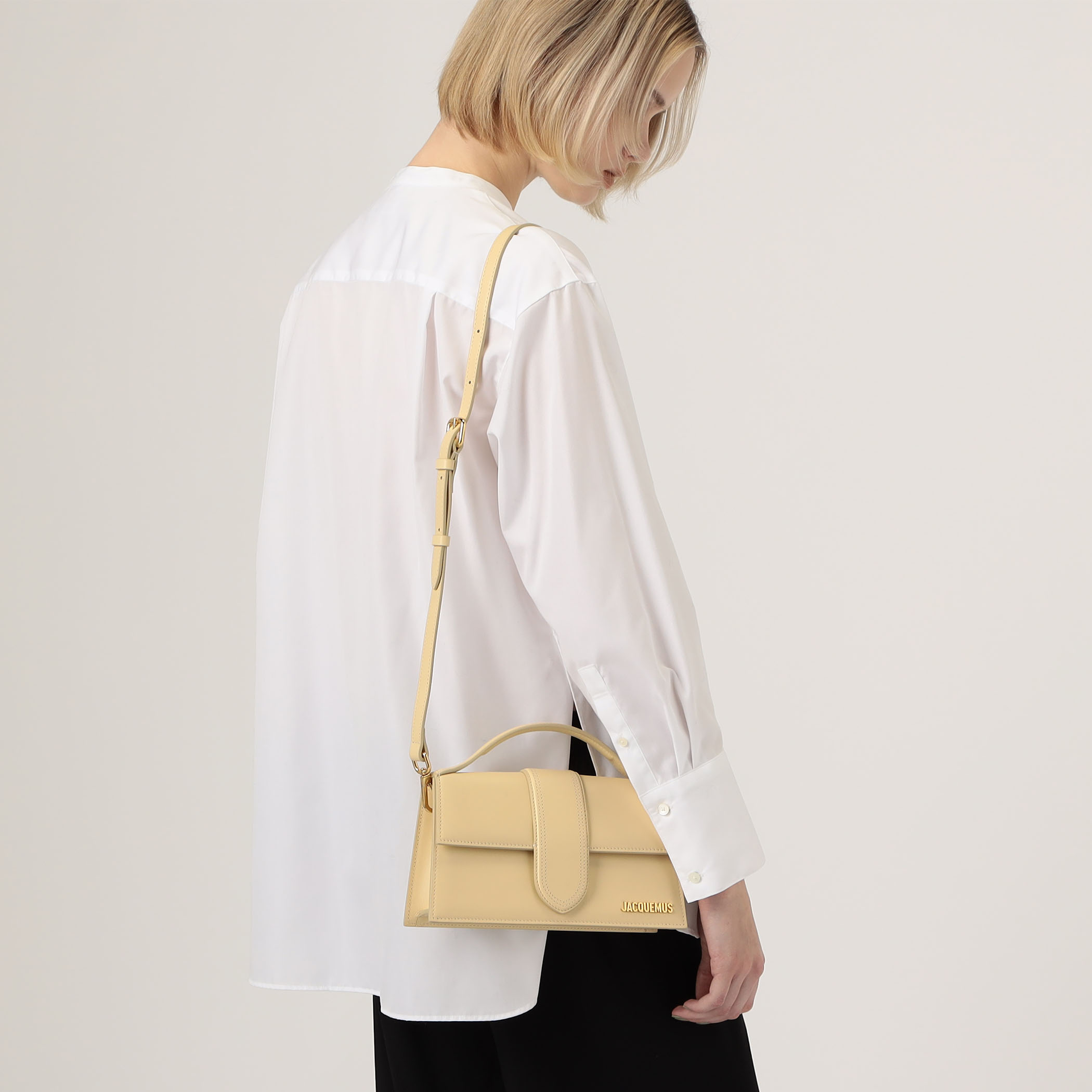 JACQUEMUS LE GRAND BAMBINO バッグ|トゥモローランド 公式サイト JACQUEMUS LE GRAND BAMBINO バッグ|トゥモローランド 公式サイト