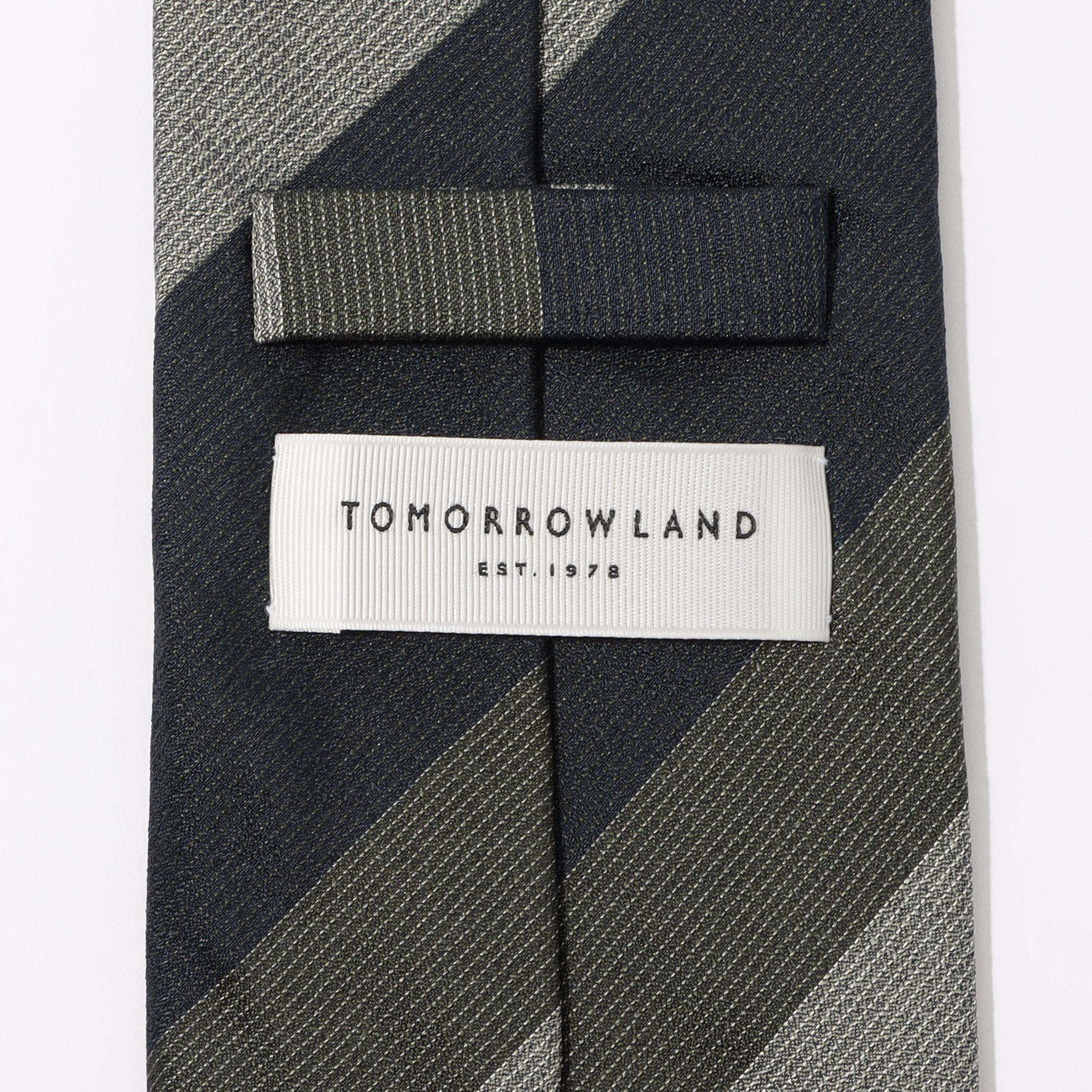 TOMORROWLAND新品タグ付きグレーストライプスーツ 46サイズ TOMORROWLAND シルク ワイドレジメンタルストライプネクタイ