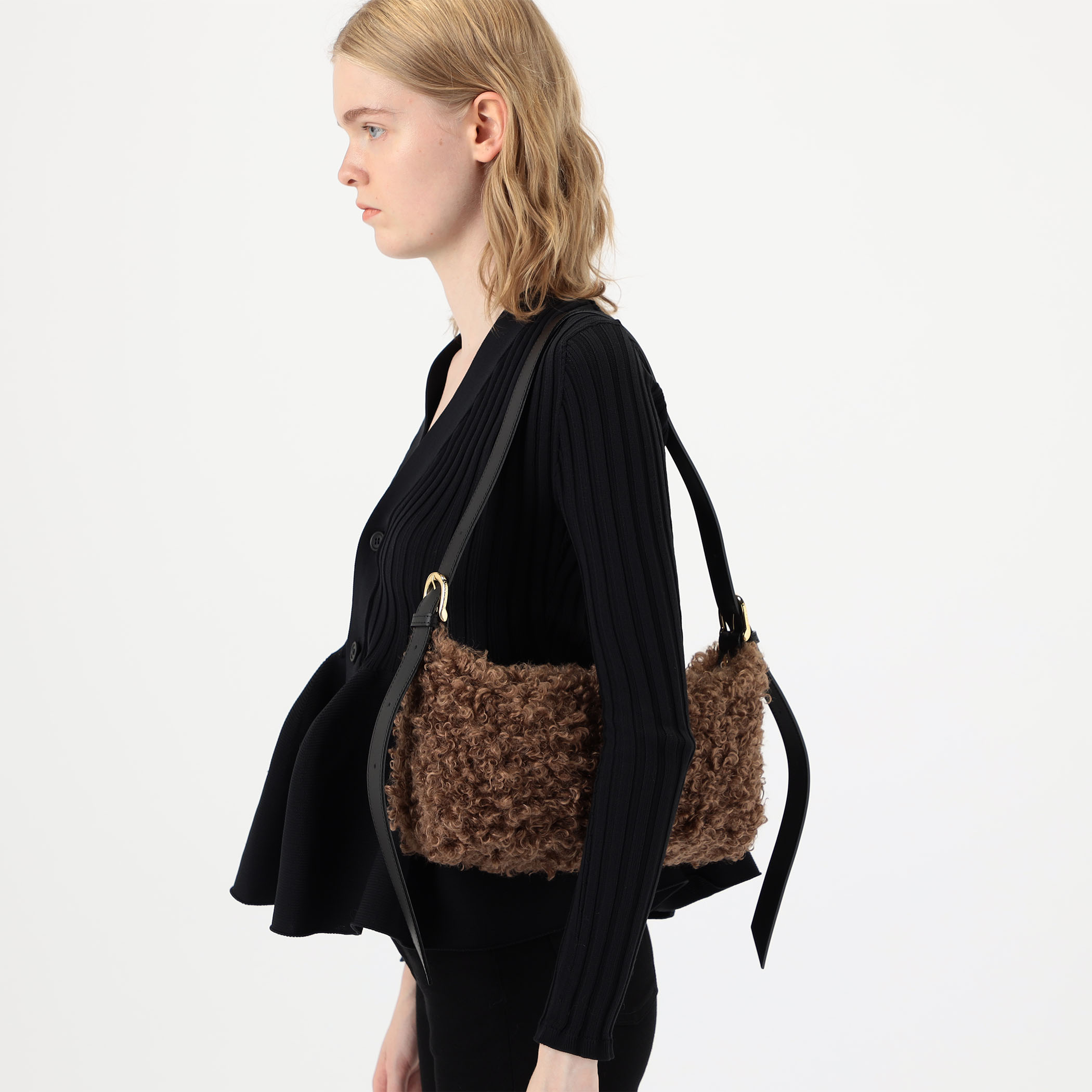 VIOLAd'ORO 黄　ファー ショルダーバッグ VIOLAd'ORO フェイクファー ショルダーバッグ｜トゥモローランド