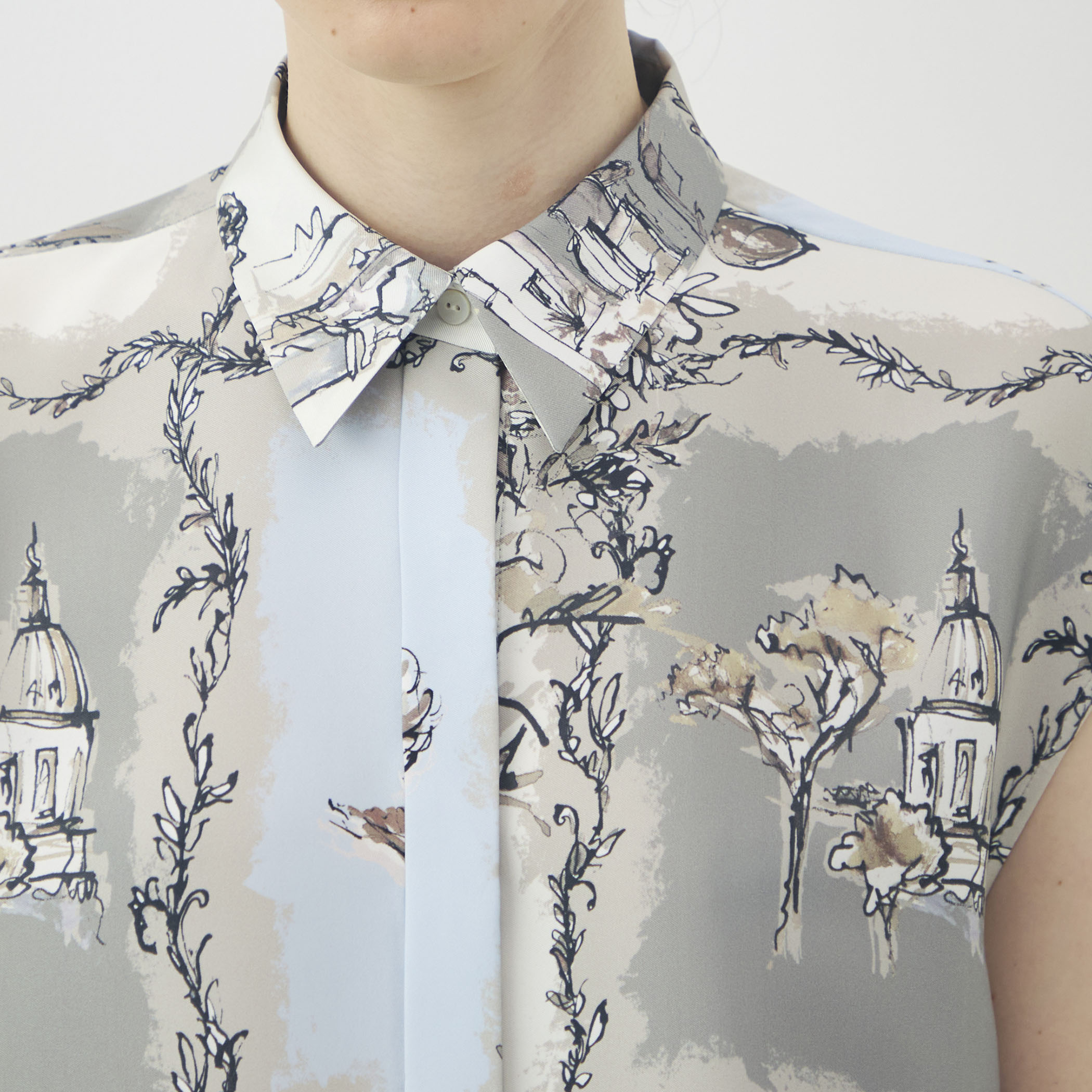 WEB先行予約】ローマプリント フレンチスリーブブラウス