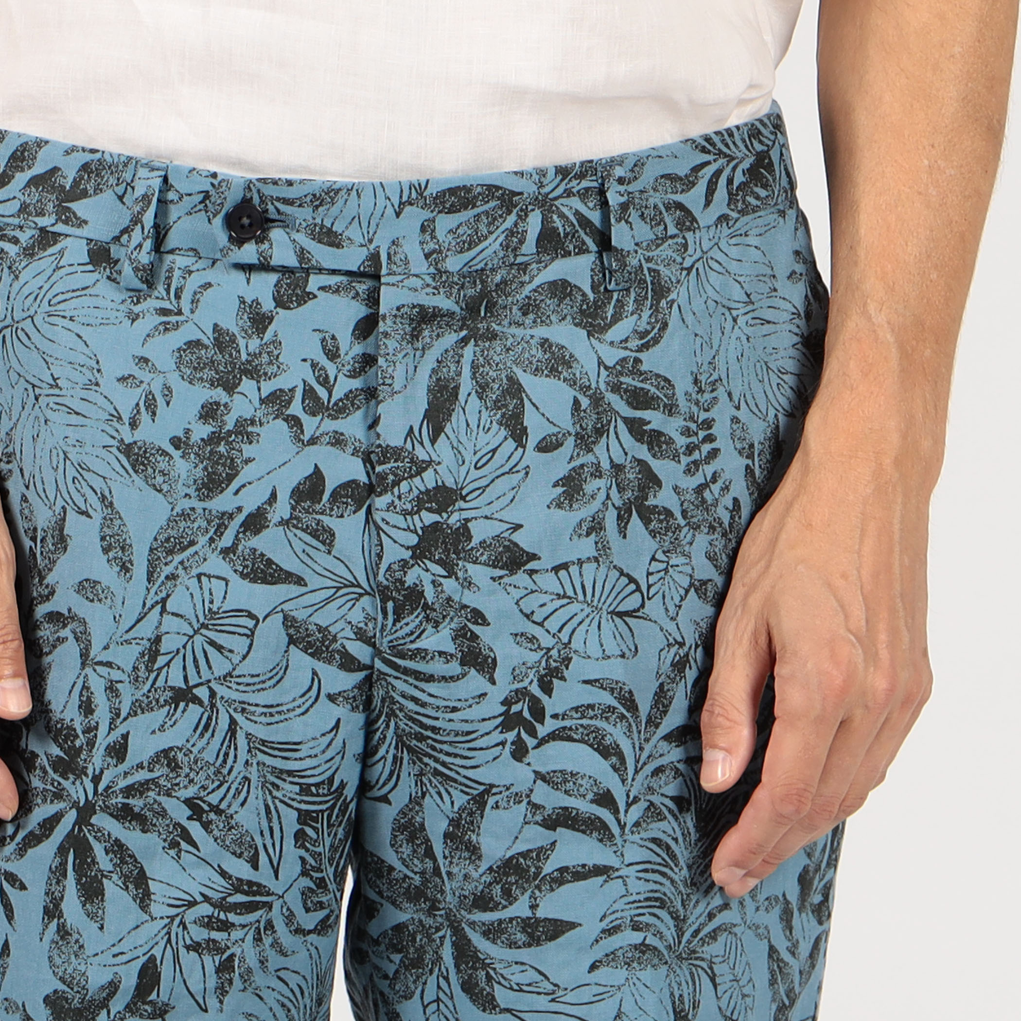 ティーリーフの下に着用しても 60リネンリーフプリント イージーショーツ｜トゥモローランド 公式通販