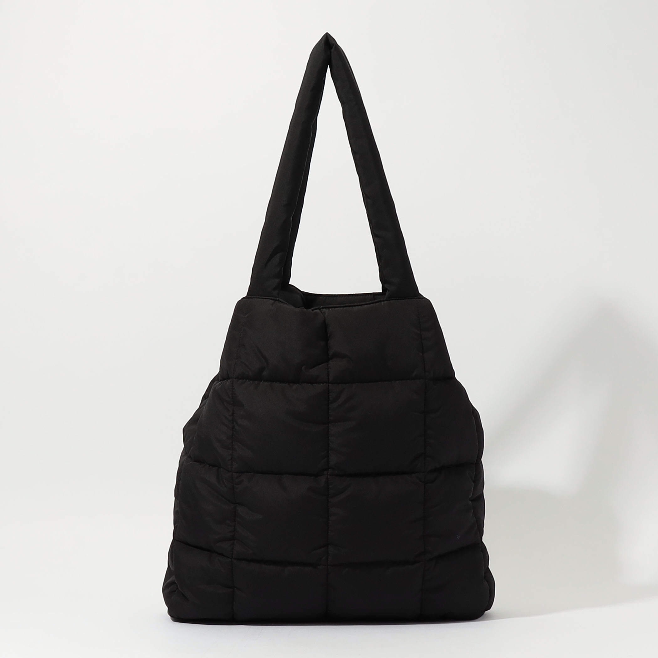 MARNI TOTE L ブラック Puff トートバッグ｜トゥモローランド 公式サイト