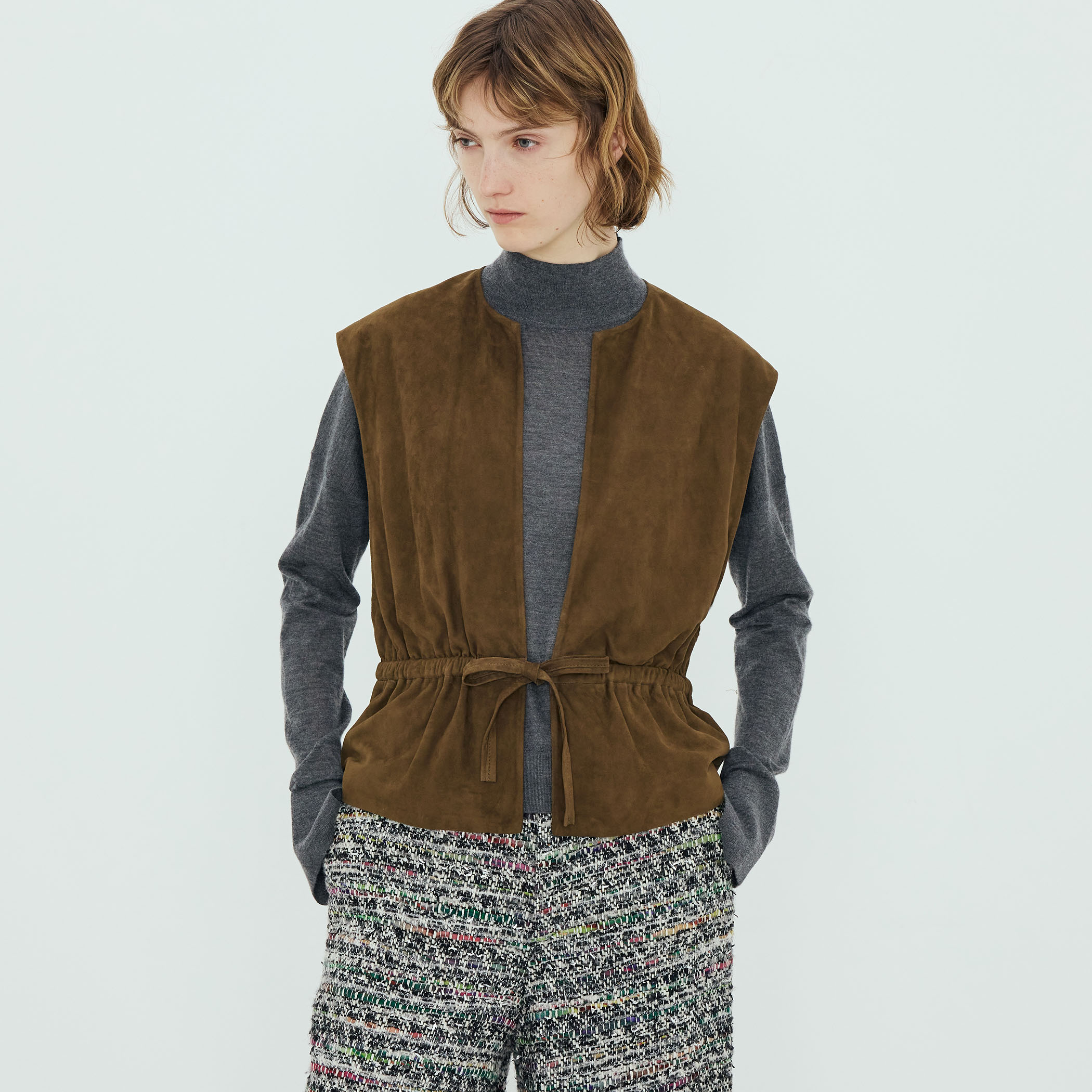 METISスエード ショートジレ｜トゥモローランド 公式通販