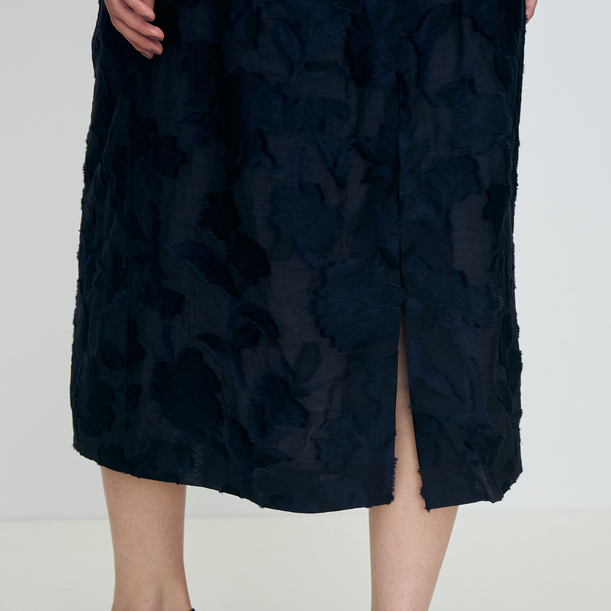 シアーカットフラワー タックフレアスカート｜トゥモローランド 公式通販