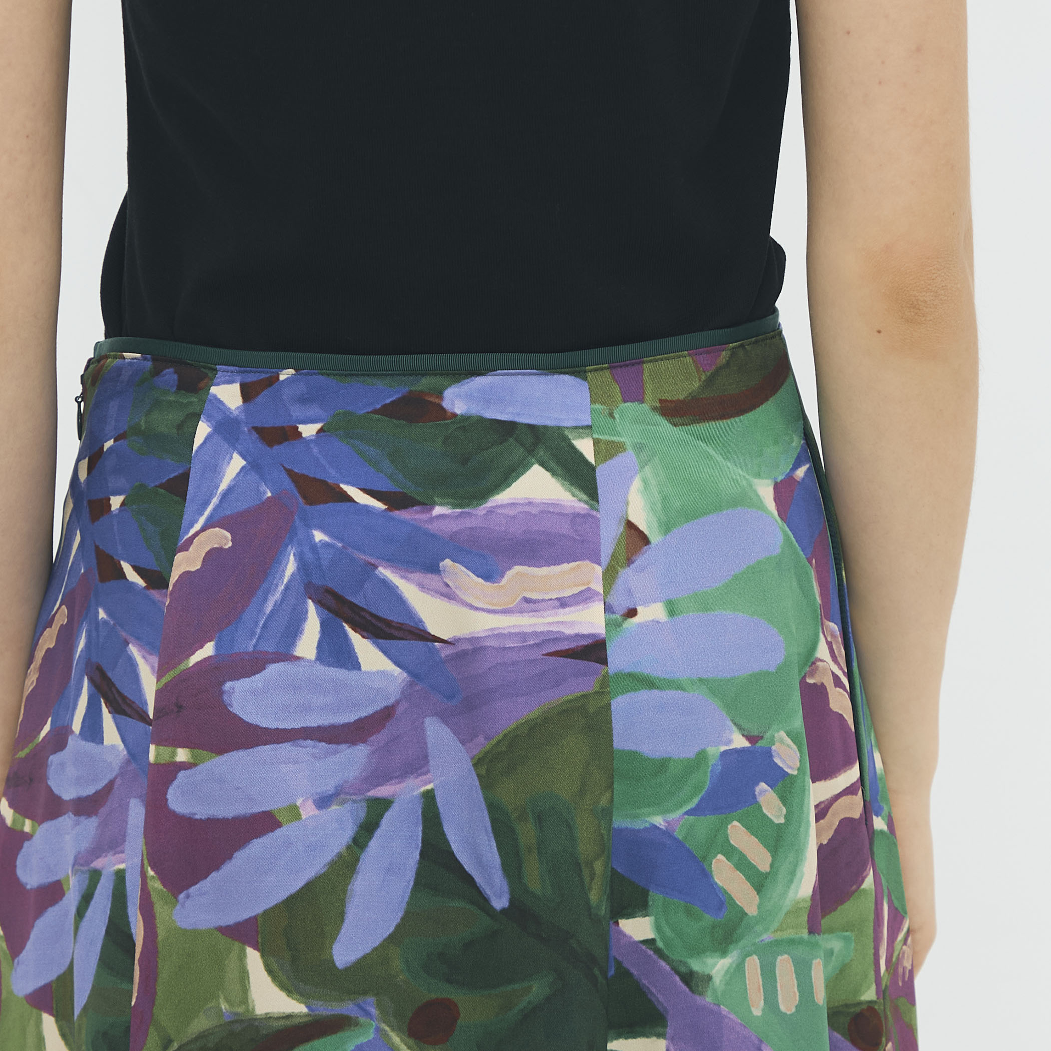 ポリエステル リーフプリントフレアスカート｜トゥモローランド 公式通販