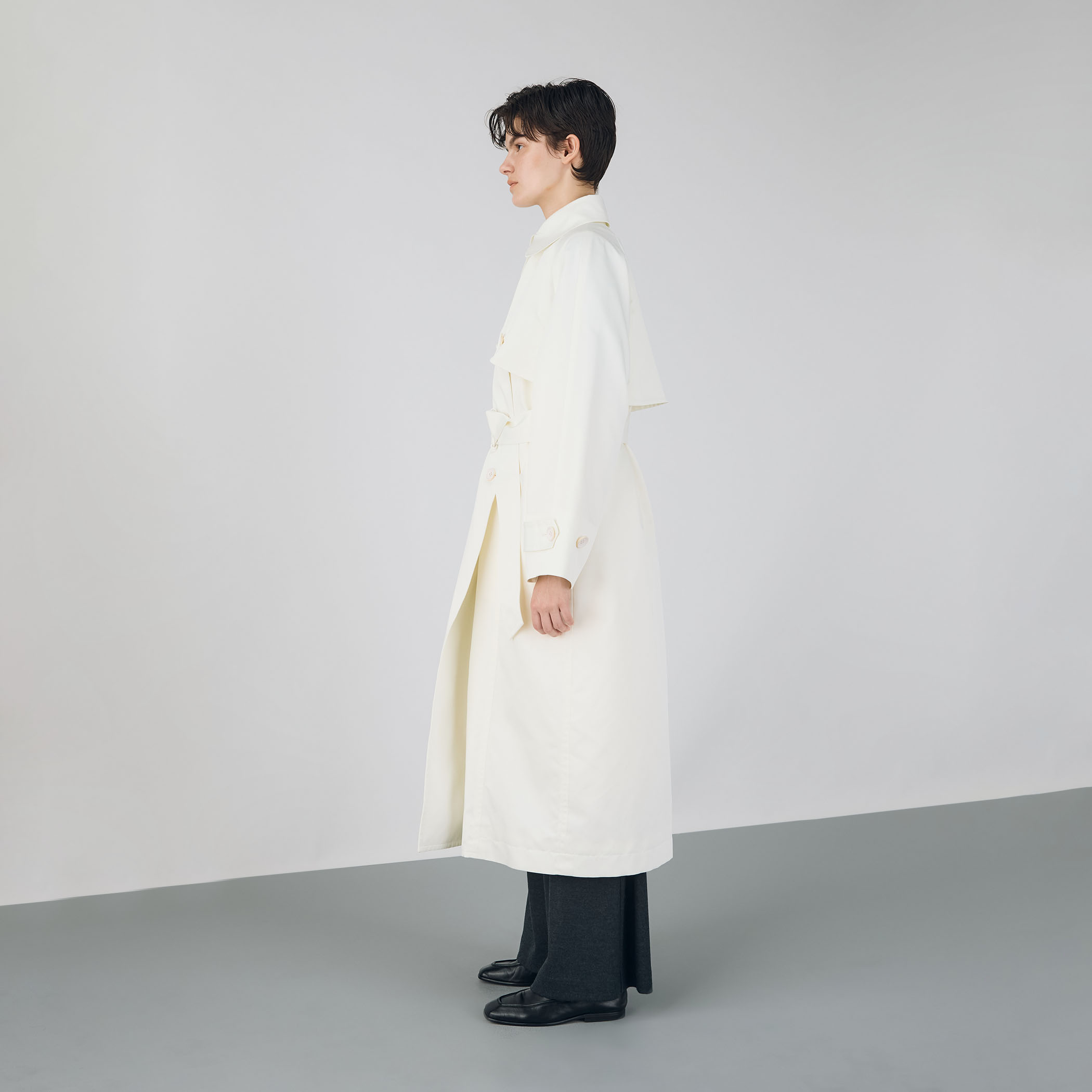 ポリエステルスムースダブルクロス トレンチコート｜トゥモローランド