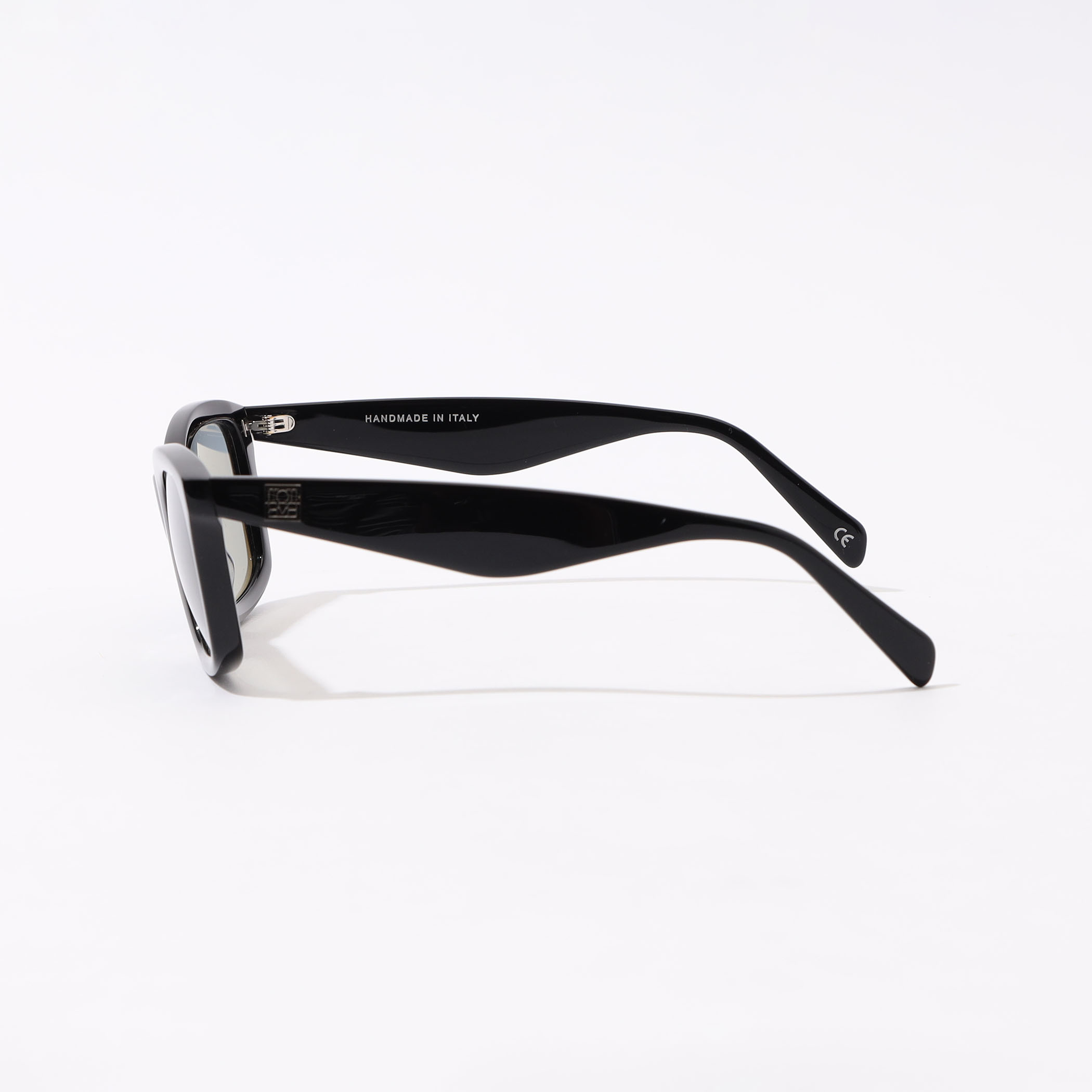 【Toteme】ザ・スクエアーズ・アセテートサングラス Square sunglasses black – TOTEME