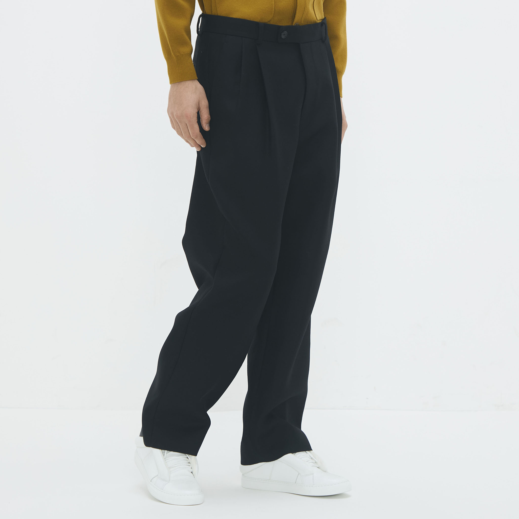 ウールダブルクロス 2タックワイドテーパードパンツ｜トゥモローランド