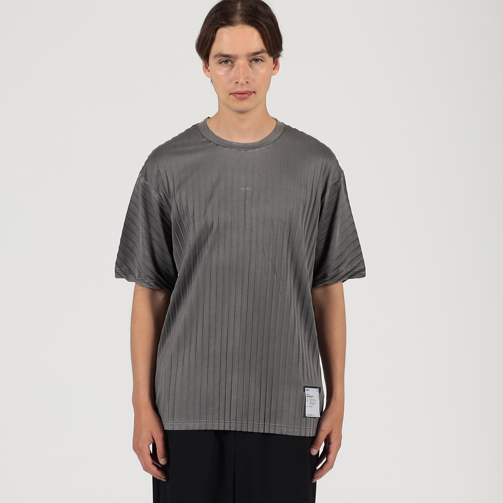 SATISFY AuraLite Pleated T-Shirt｜トゥモローランド 公式通販