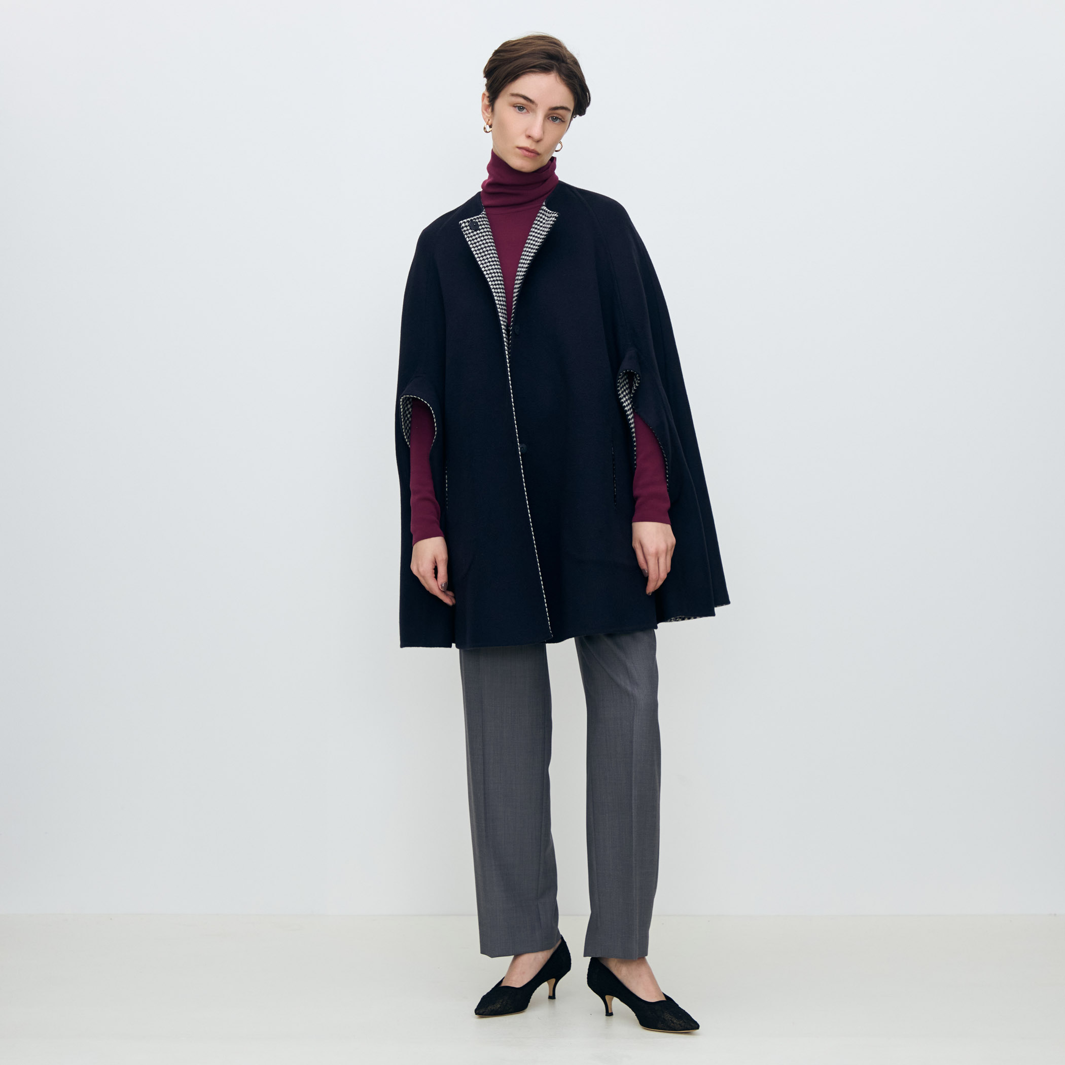 スーパーダブルフェイス リバーシブルマントコート｜トゥモローランド