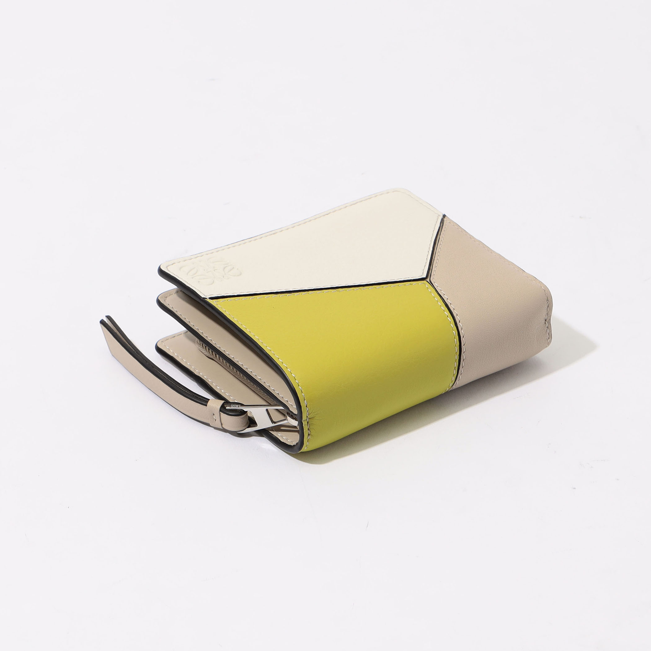 LOEWE パズルコンパクトジップウォレット｜トゥモローランド