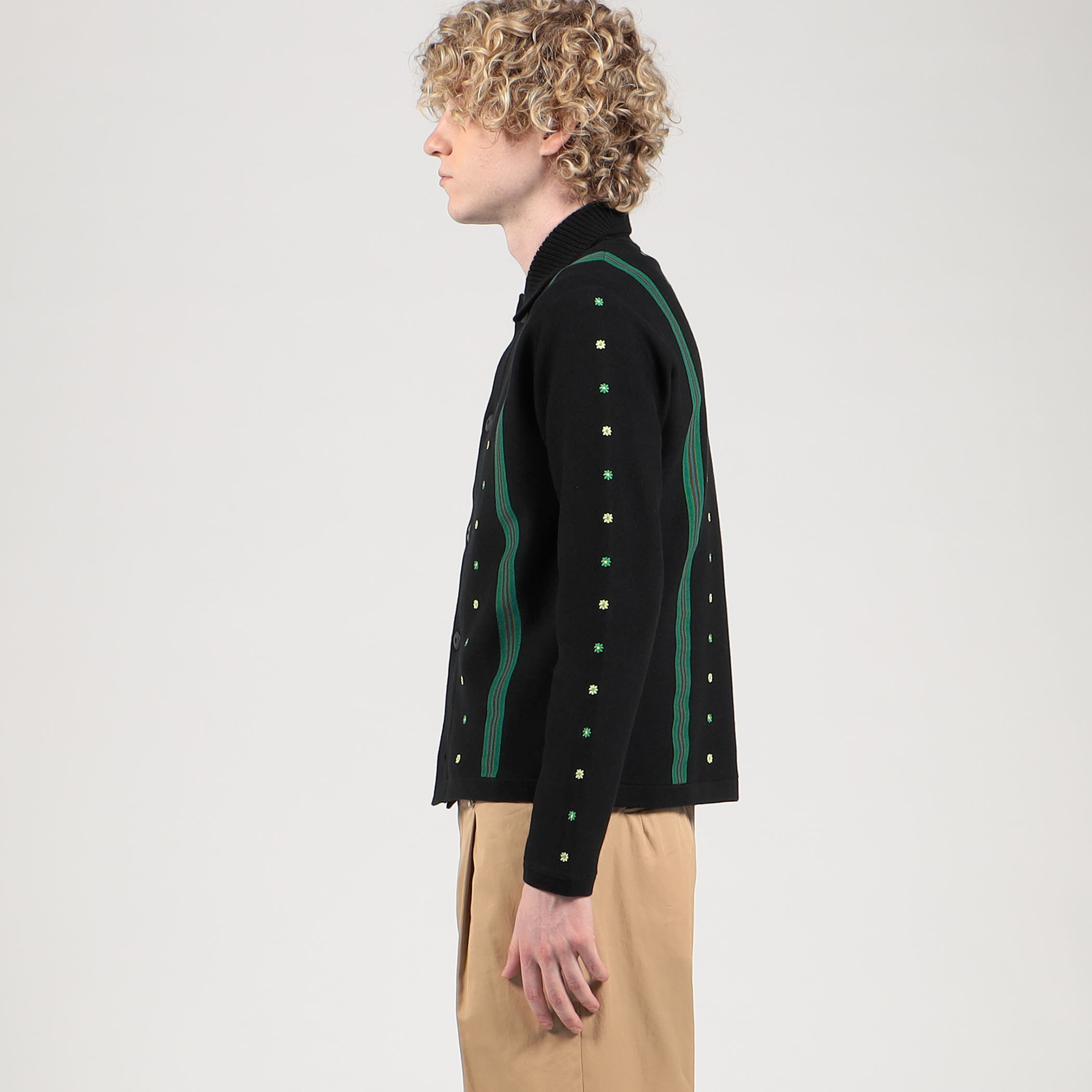 □CABaN コットンカシミヤ エンブロイダリーポロカーディガン