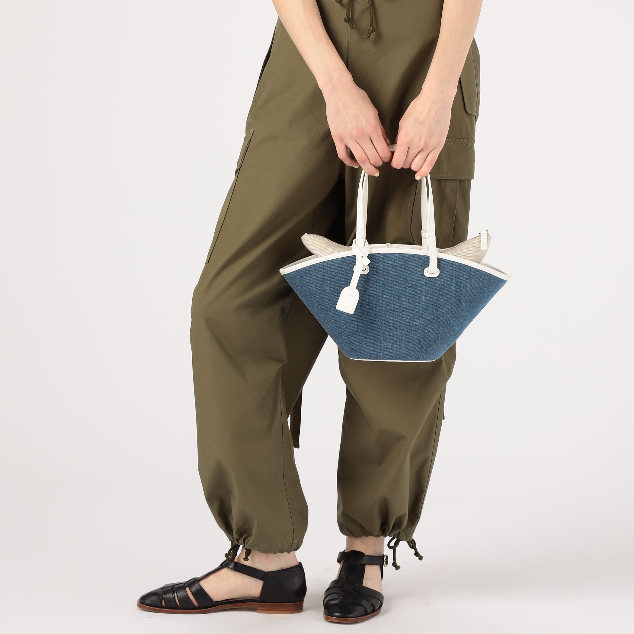 □【別注】VASIC VASKET MINI ハンドバッグ｜トゥモローランド 公式サイト