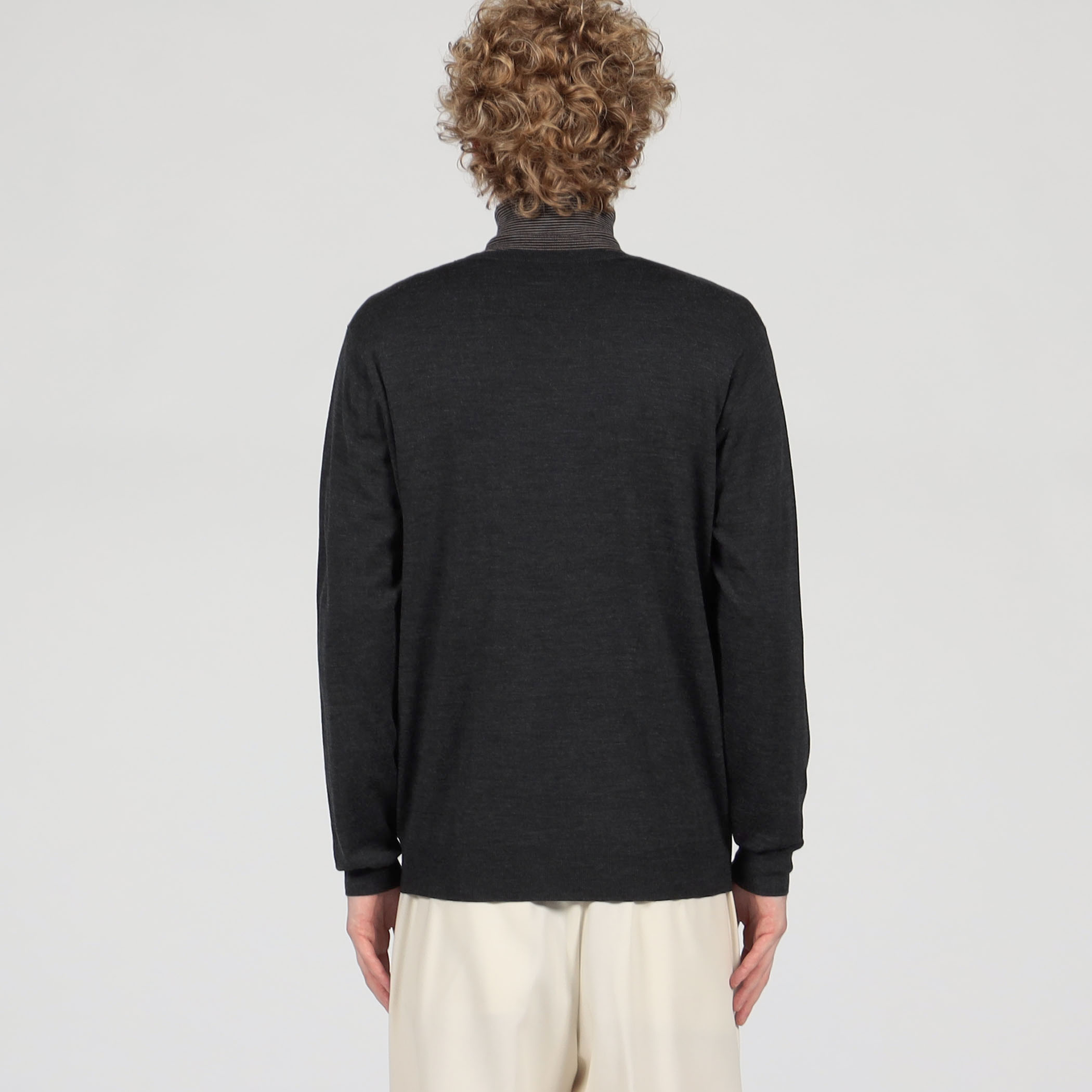 TOMORROWLAND tricot スーパーファインメリノウール Vネックプル