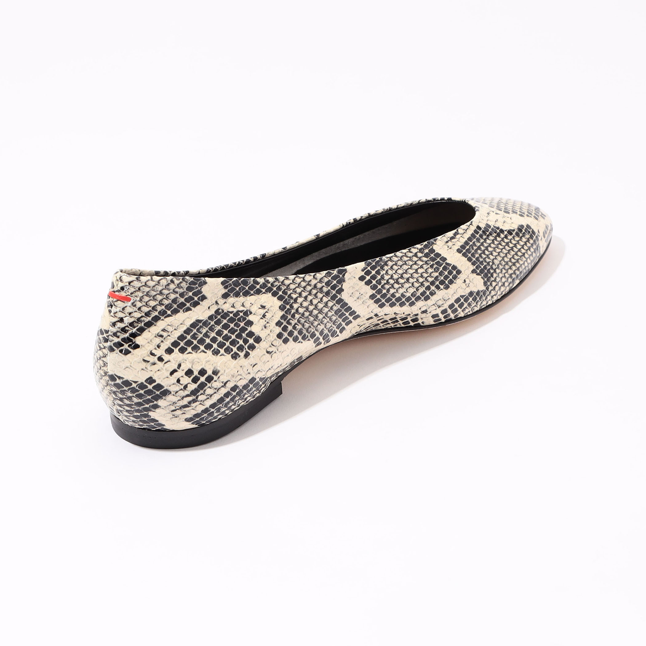 tomorrowland アーモンドトゥ　フラットシューズ　37 ホワイト TOMORROWLAND アーモンドトゥフラットシューズ tomorrowland